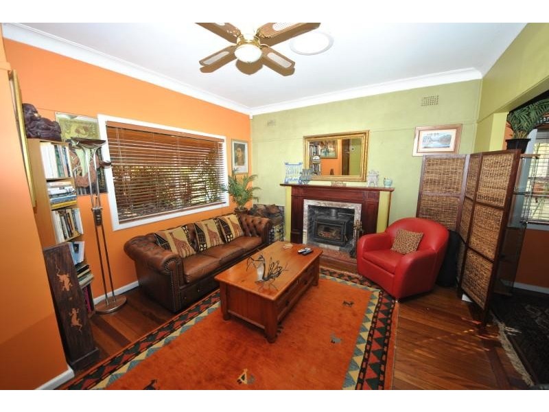 10 Biara  St, Chester Hill NSW 2162