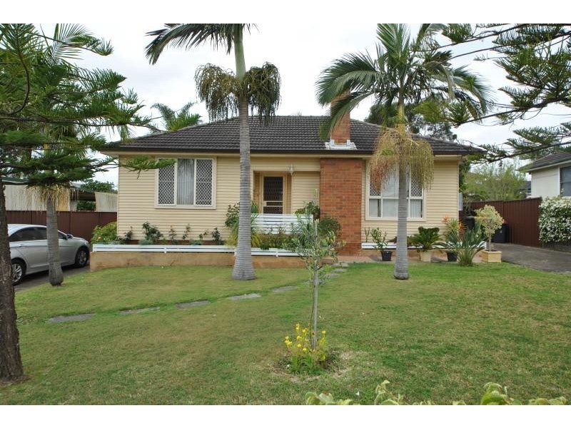 39 The Avenue Ave, Yagoona NSW 2199