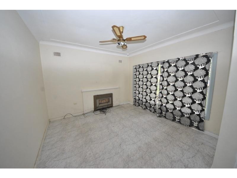 90  Jocelyn  St, Chester Hill NSW 2162