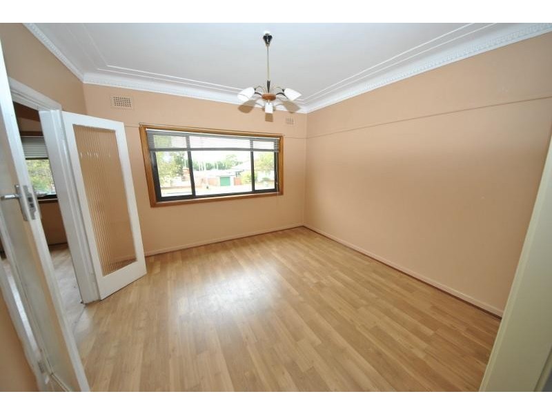 190 Virgil Ave, Chester Hill NSW 2162