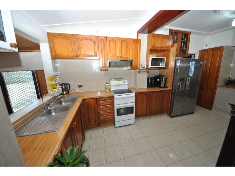 4 Mcclelland St, Chester Hill NSW 2162