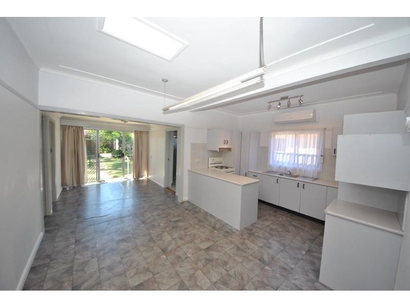 52 Mcclelland St, Chester Hill NSW 2162