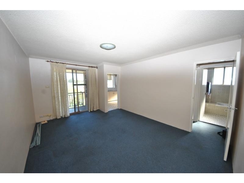 7 Myers St, Roselands NSW 2196