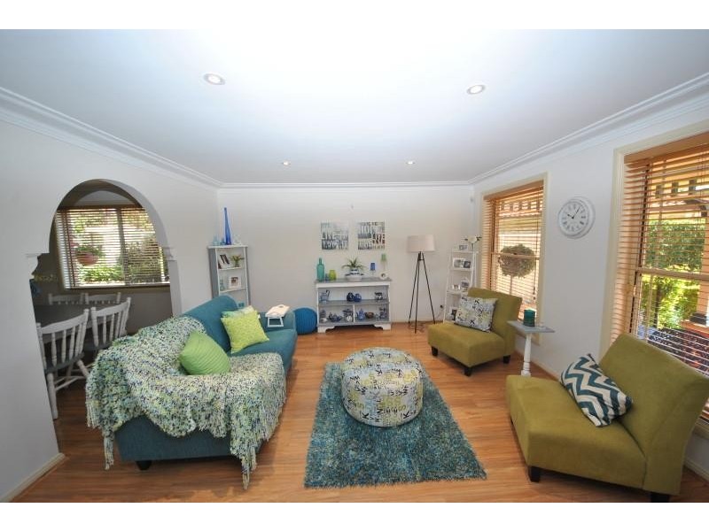 10 Torch St, Voyager Point NSW 2172