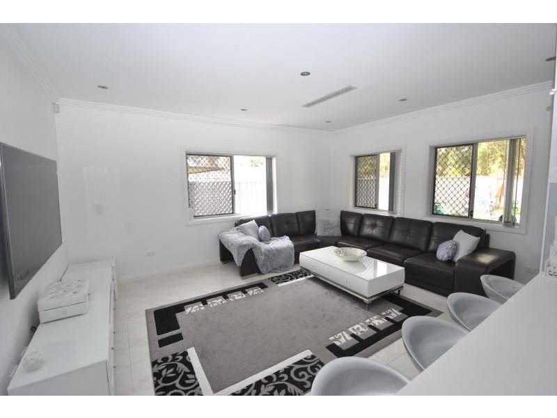 44 Orchard Rd, Bass Hill NSW 2197