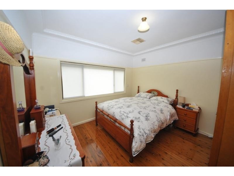 83 The Avenue -, Bankstown NSW 2200