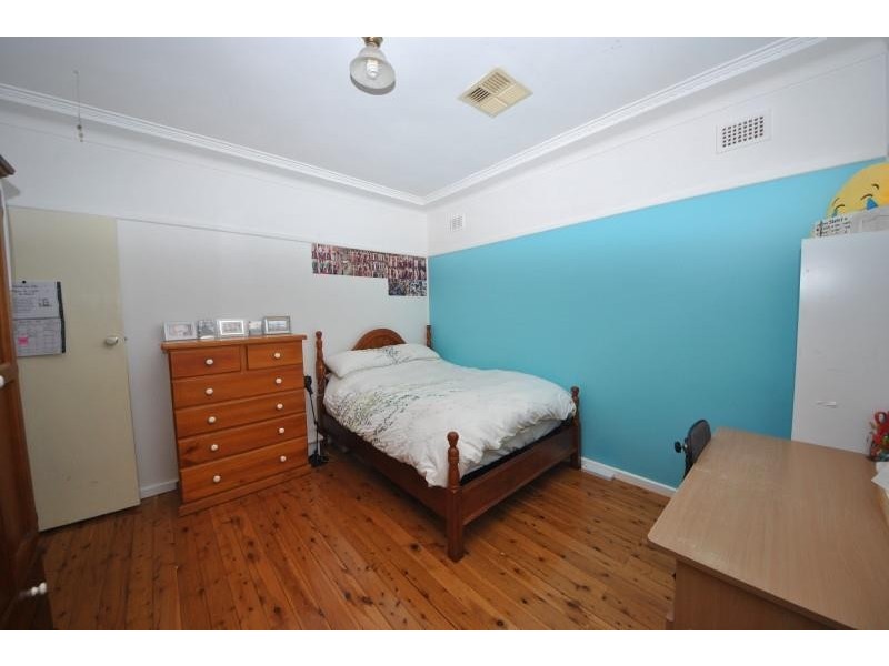 83 The Avenue -, Bankstown NSW 2200