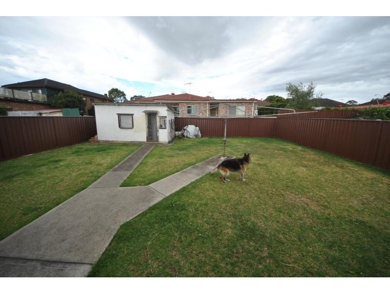 83 The Avenue -, Bankstown NSW 2200