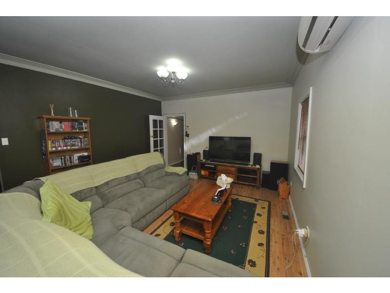 10 Elliston St, Chester Hill NSW 2162