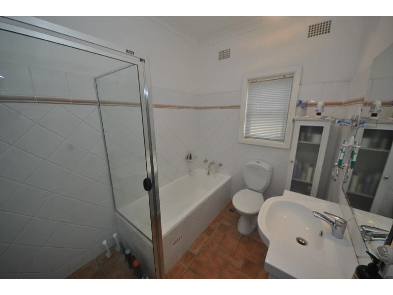 10 Elliston St, Chester Hill NSW 2162