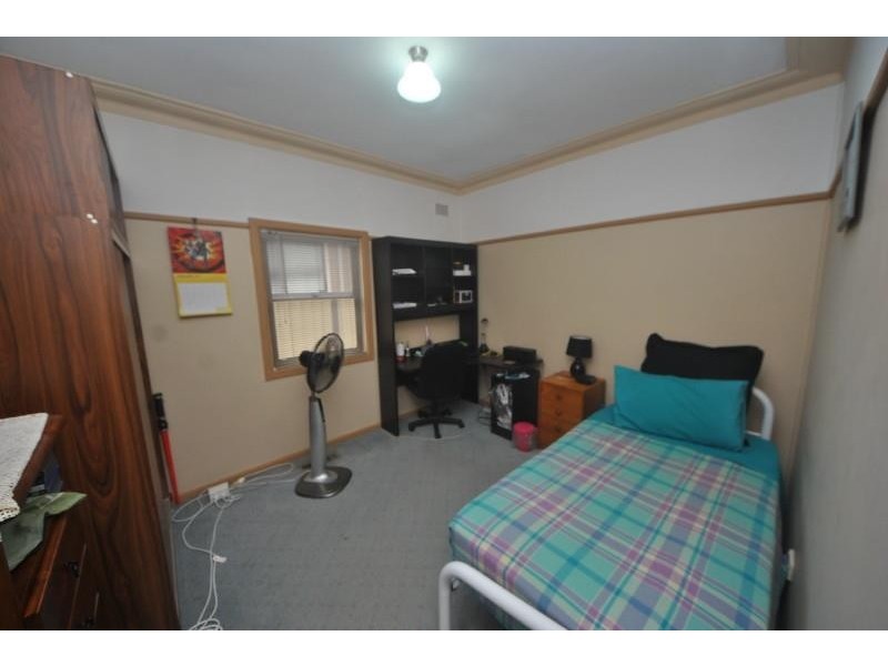 10 Elliston St, Chester Hill NSW 2162