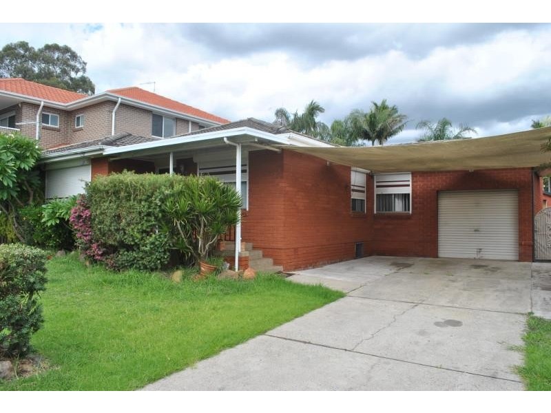 51 Amaroo  Ave, Georges Hall NSW 2198