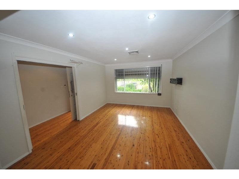 51 Amaroo  Ave, Georges Hall NSW 2198