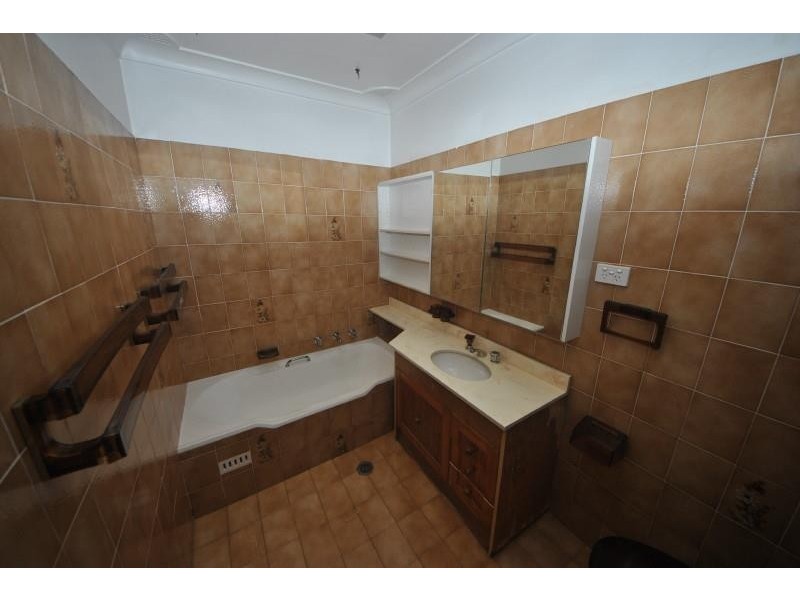 51 Amaroo  Ave, Georges Hall NSW 2198