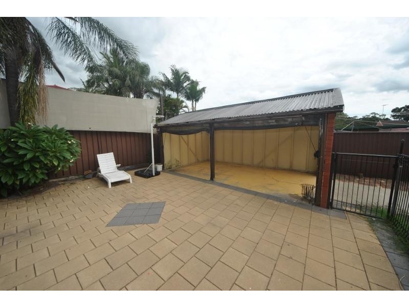 51 Amaroo  Ave, Georges Hall NSW 2198