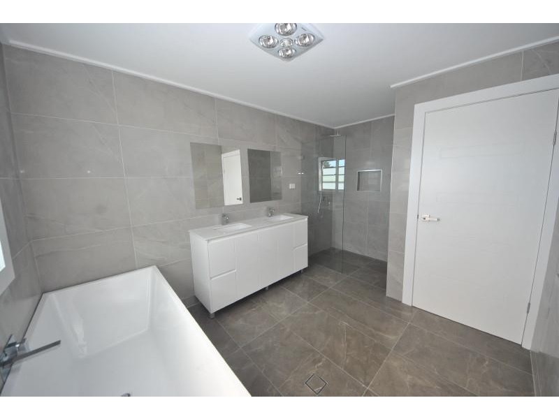 972 Woodville  Road, Villawood NSW 2163