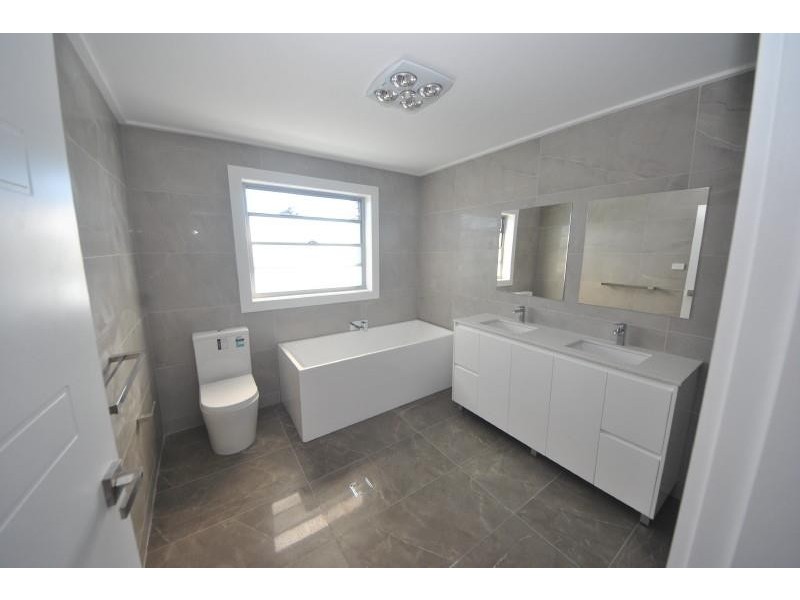 972 Woodville  Road, Villawood NSW 2163