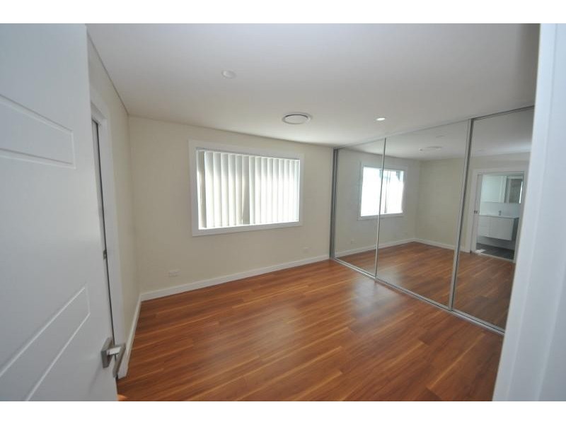 972 Woodville  Road, Villawood NSW 2163