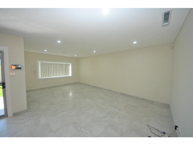 972 Woodville  Road, Villawood NSW 2163