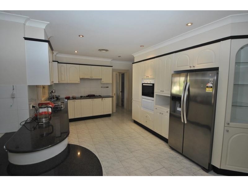 18 Esk Ave, Green Valley NSW 2168