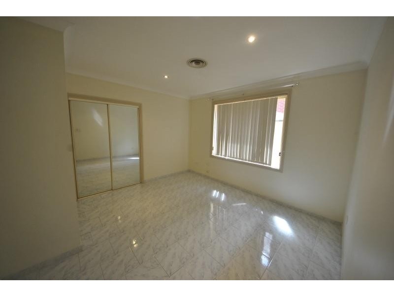 18 Esk Ave, Green Valley NSW 2168