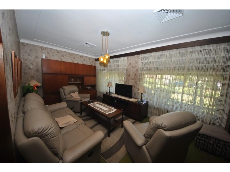 3 Holden St, Chester Hill NSW 2162