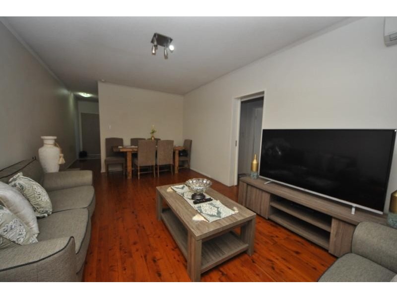 1/74 Phillip Street, Roselands NSW 2196