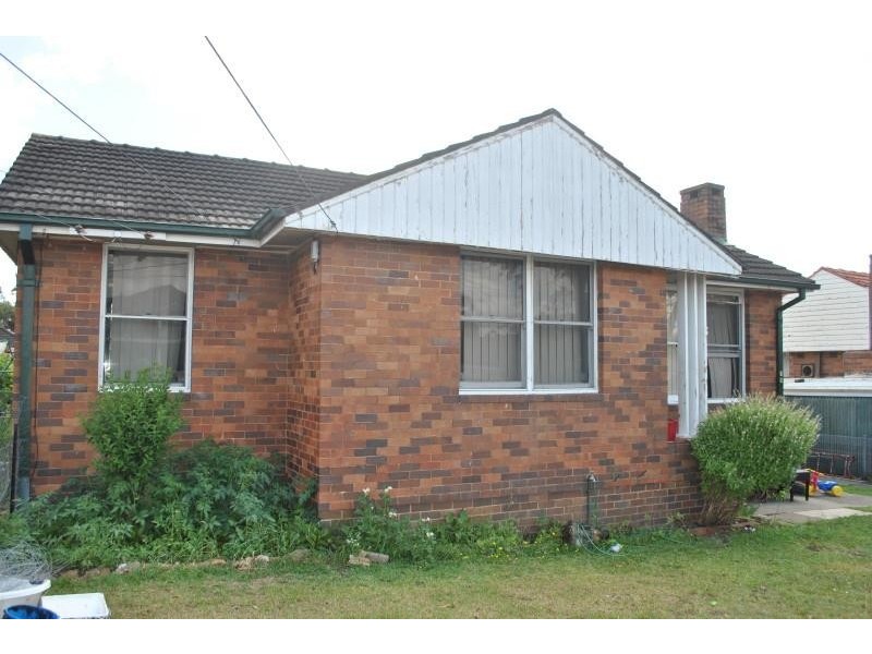 18 Gundaroo Street, Villawood NSW 2163