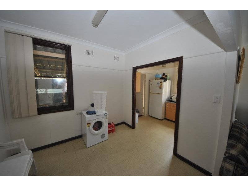 18 Gundaroo Street, Villawood NSW 2163