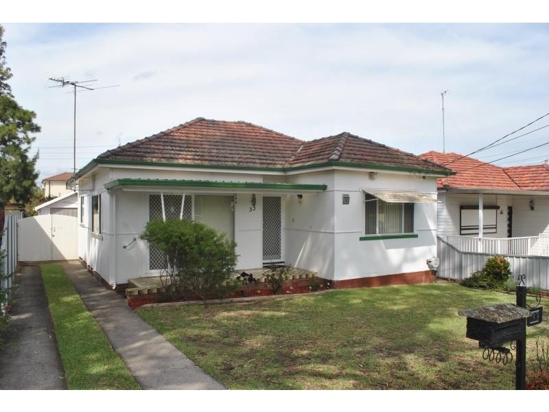 33 Stephenson Street, Birrong NSW 2143