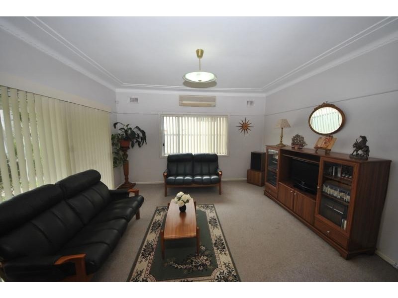 33 Stephenson Street, Birrong NSW 2143