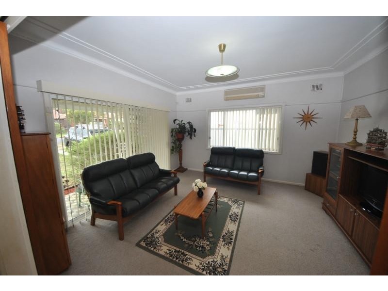 33 Stephenson Street, Birrong NSW 2143