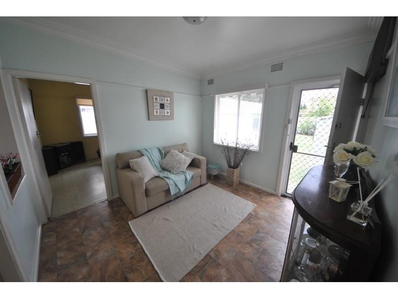 33 Stephenson Street, Birrong NSW 2143