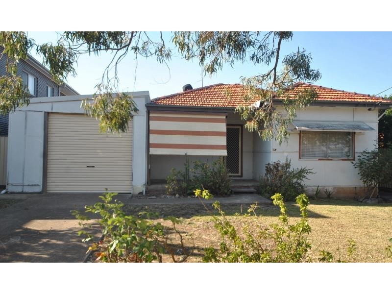 15 Robertson Road, Chester Hill NSW 2162