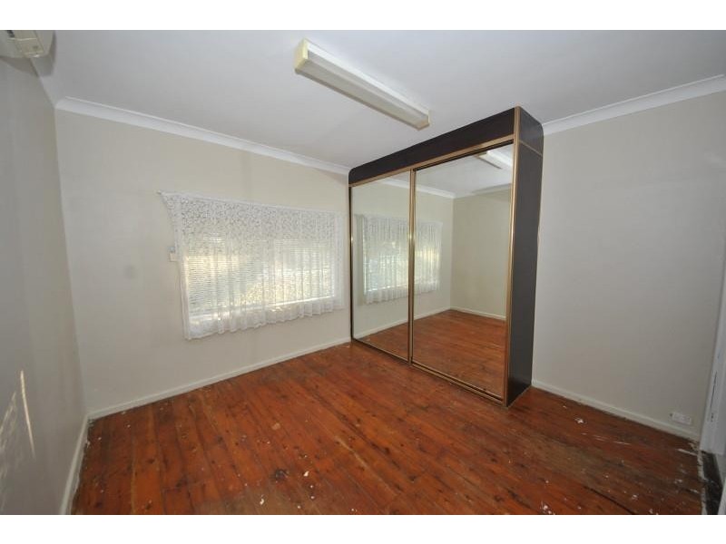 15 Robertson Road, Chester Hill NSW 2162