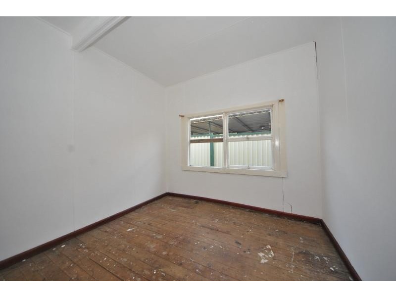 15 Robertson Road, Chester Hill NSW 2162