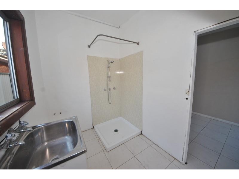 15 Robertson Road, Chester Hill NSW 2162