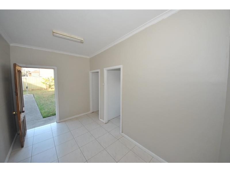 15 Robertson Road, Chester Hill NSW 2162