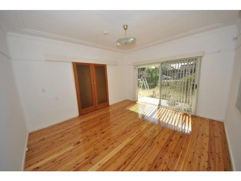33 Stephenson Street, Birrong NSW 2143