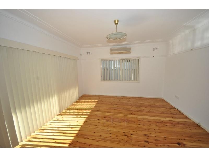 33 Stephenson Street, Birrong NSW 2143