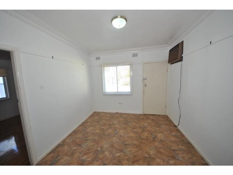 33 Stephenson Street, Birrong NSW 2143