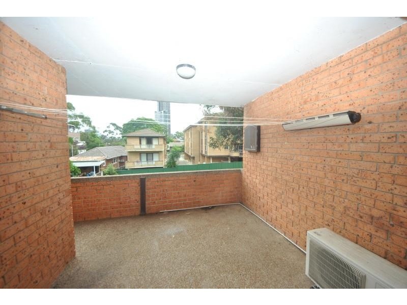 4/11-13 Stewart Street, Parramatta NSW 2150