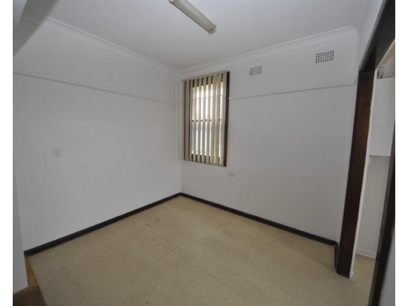 18 Gundaroo Street, Villawood NSW 2163