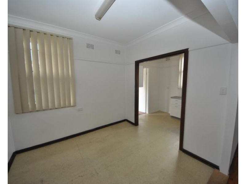 18 Gundaroo Street, Villawood NSW 2163