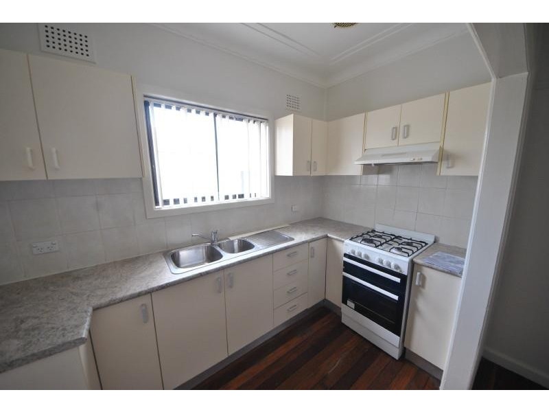 21 Loftus Street, Fairfield East NSW 2165