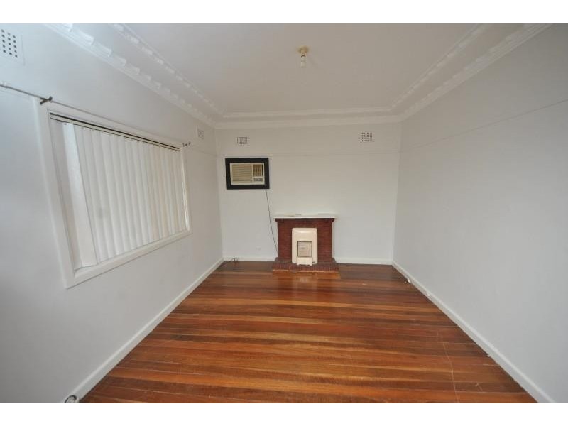 21 Loftus Street, Fairfield East NSW 2165