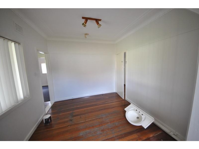 21 Loftus Street, Fairfield East NSW 2165