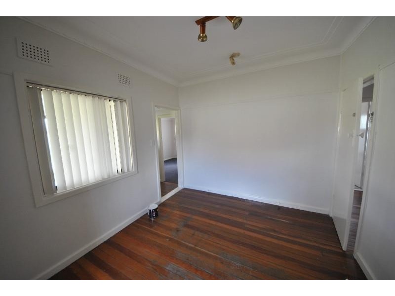 21 Loftus Street, Fairfield East NSW 2165