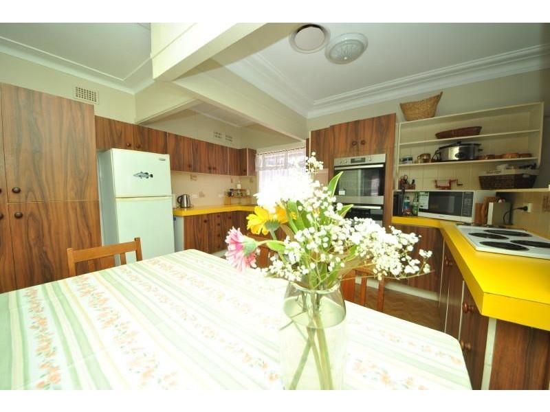 18 St Pauls Place, Chester Hill NSW 2162