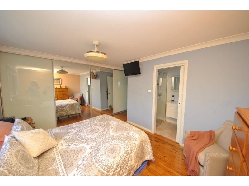 18 St Pauls Place, Chester Hill NSW 2162